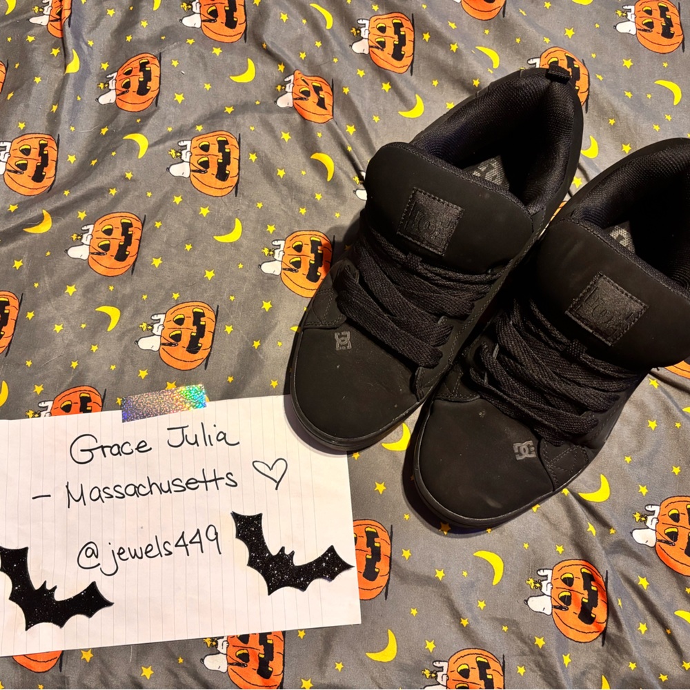 DC Black Low-Top Skate Sneakers